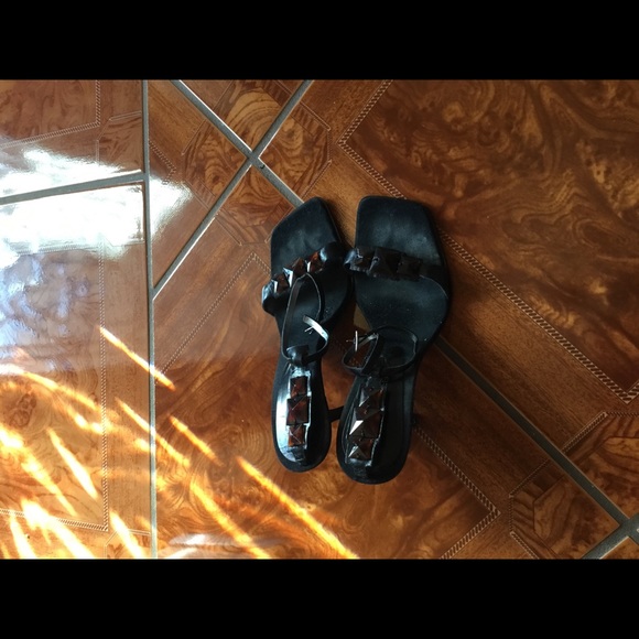 Nine West heel sandal- fasten around the ankle - Picture 3 of 5